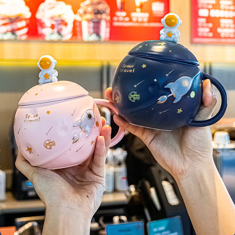 Astronaut Coffee Mug with Lid & Spoon
