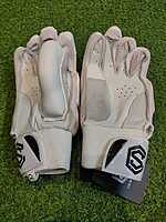 CRICKET BATTING GLOVES CS & SONS INSTINCT LE CRICKET BATTING GLOVES CS & SONS INSTINCT LE