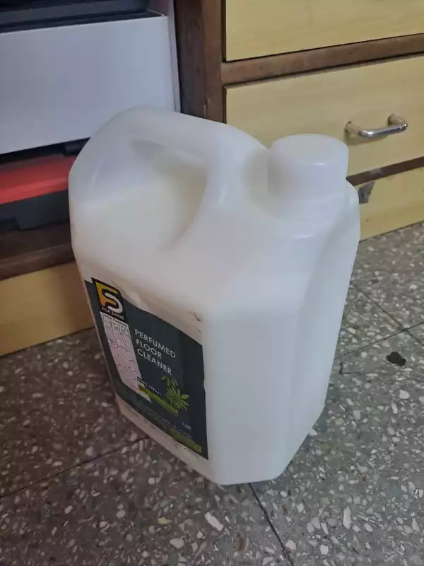 Phenyl Floor Cleaner