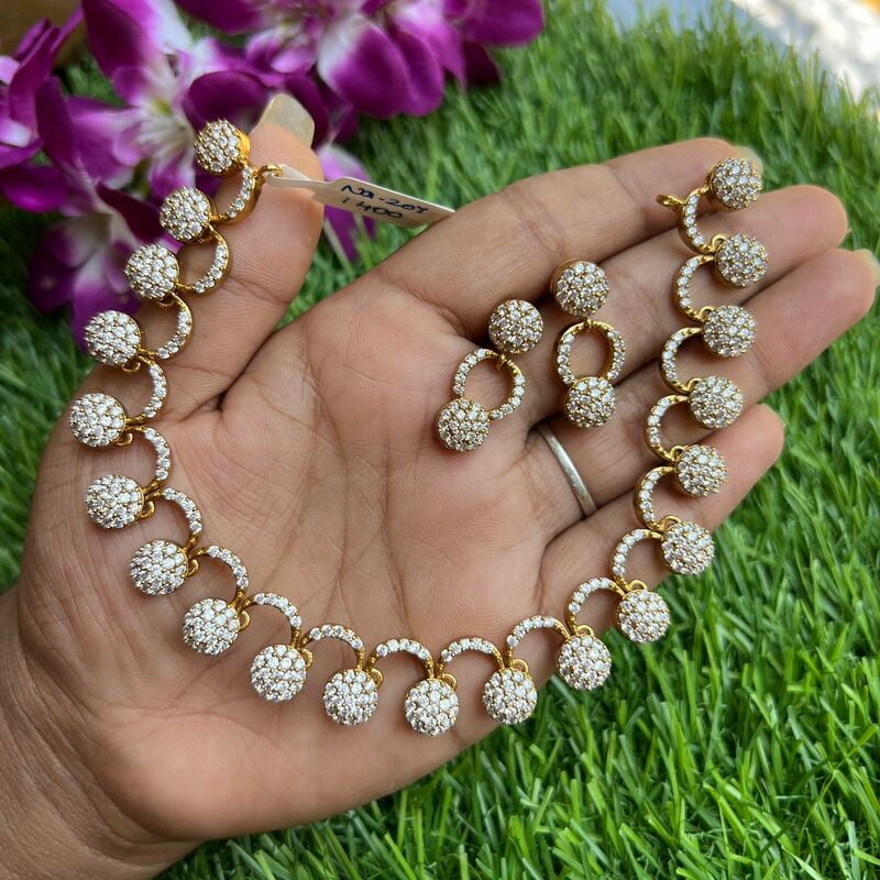 diamond replica circle design neckpiece