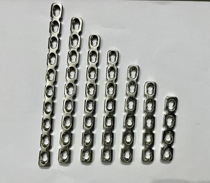 PRIMA LIFT RECON PLATE WITH COMBI HOLE