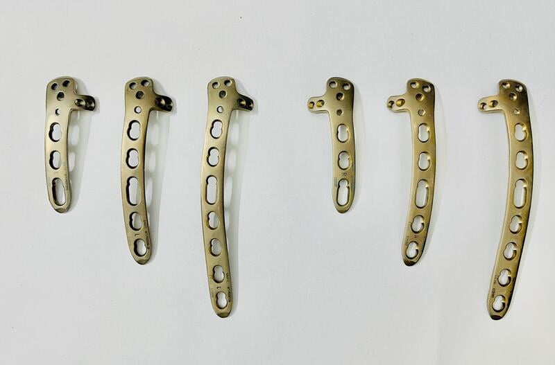 POSTERO LATERAL DISTAL HUMERUS PLATE WITH LAT SUP