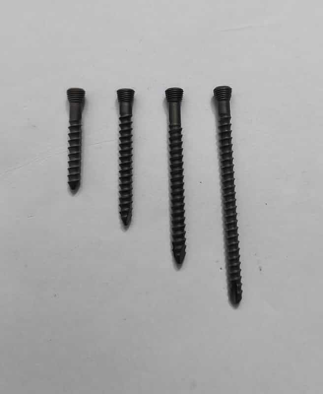 3.7MM PRIMA TITA. LIFT CAN.SCREW SOLID FULLY TH. (TH. HEAD)