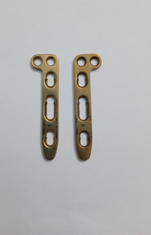2.4 MM LPS L-DISTAL RADIAL PLATE RIGHT ANGLED