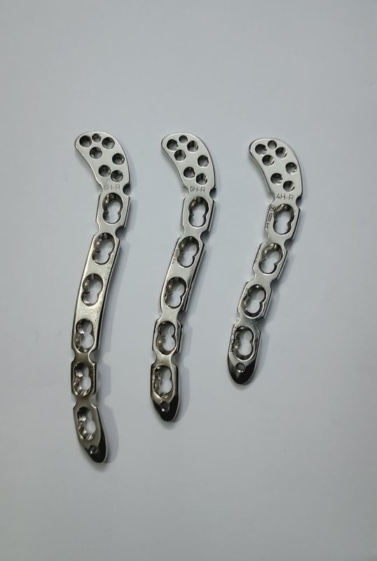 PRIMA LIFT SUPERIOR ANTERIOR CLAVICLE PLATE WITH LATERAL EXTENSION