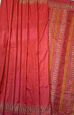 Hand Kntha stitch red rani pink dual tone on pure Mulberry silk Hand Kntha stitch red rani pink dual tone on pure Mulberry silk