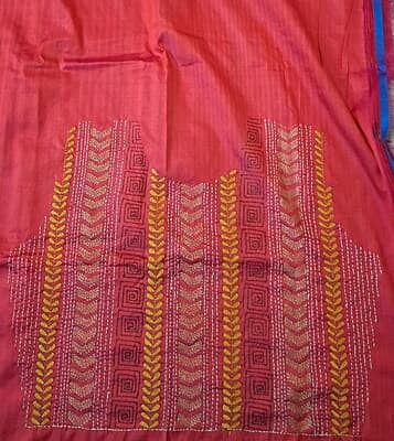 Hand Kntha stitch red rani pink dual tone on pure Mulberry silk Hand Kntha stitch red rani pink dual tone on pure Mulberry silk