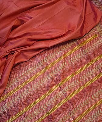 Hand Kntha stitch red rani pink dual tone on pure Mulberry silk Hand Kntha stitch red rani pink dual tone on pure Mulberry silk