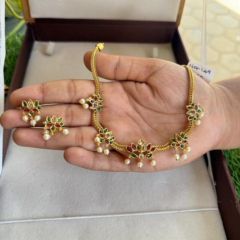 embossed lotus design choker piece