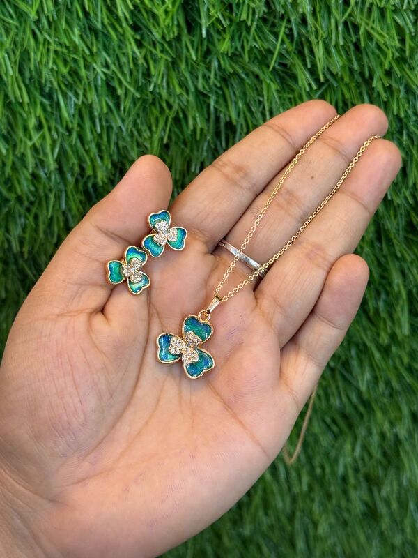 attractive flower design rose gold chain