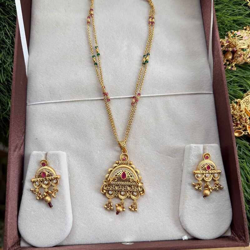 antic jumka pendant design