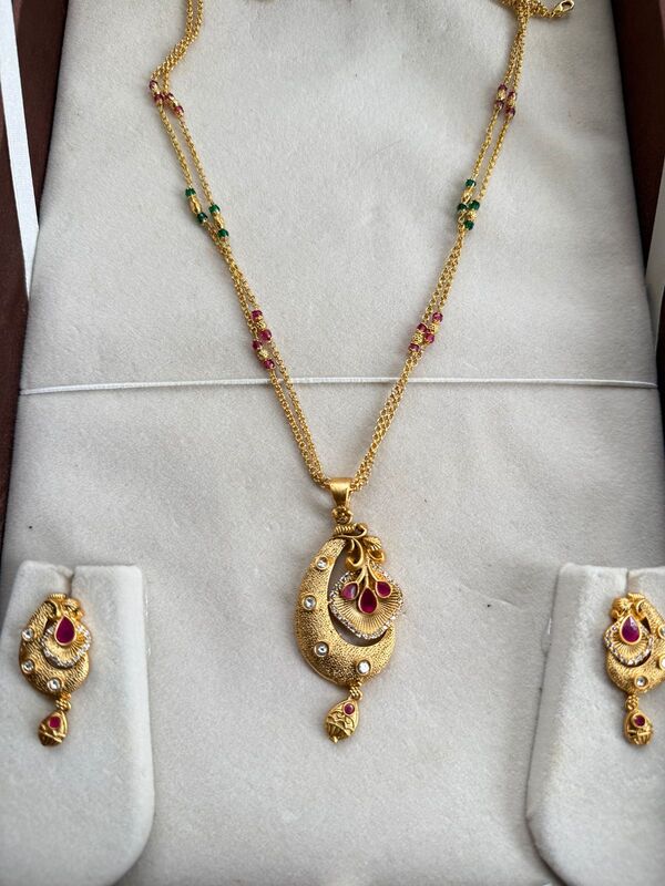 double dollar type pendant set