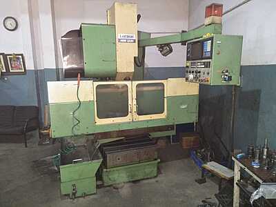 LMW CNC Turning Center (1992 Model) with Fanuc 10M Controller