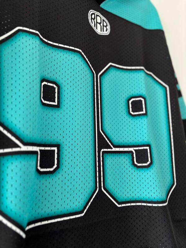 Black and green retro oversized jersey