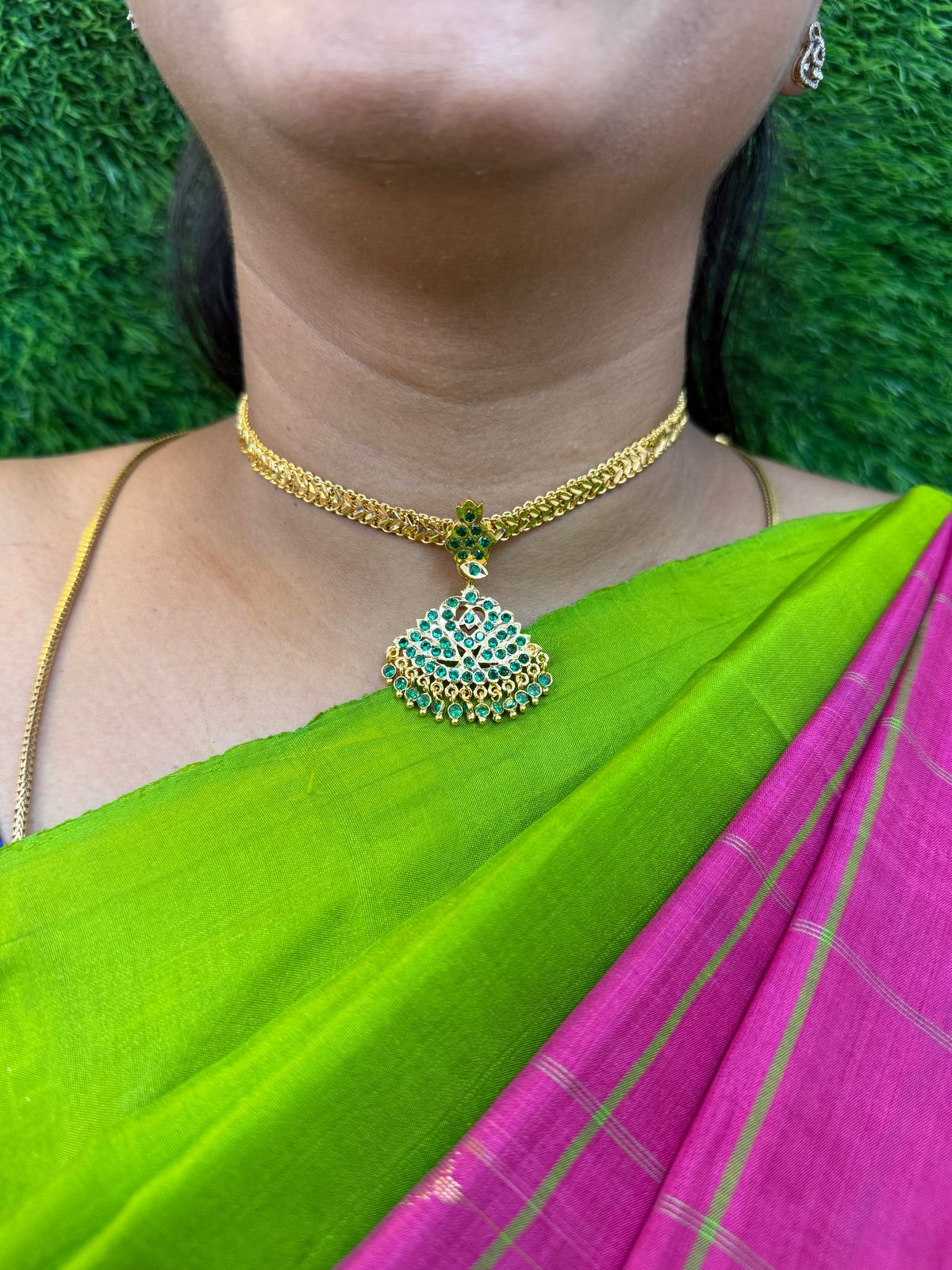 gold type attigai design neck piece