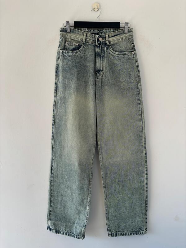 Lighte green washed straight fit jeans