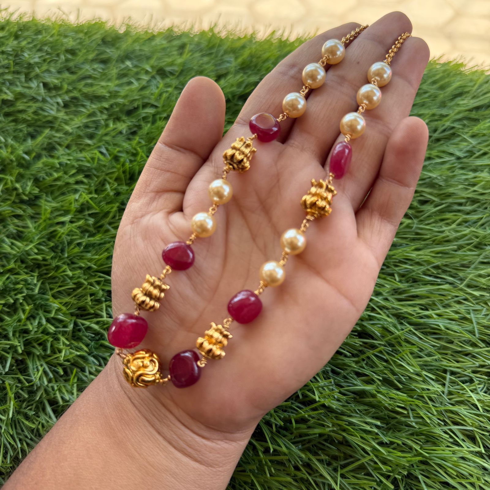 box type pearl chain