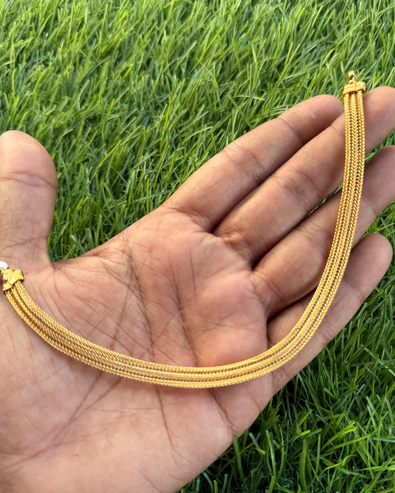 Choker chain with back chain