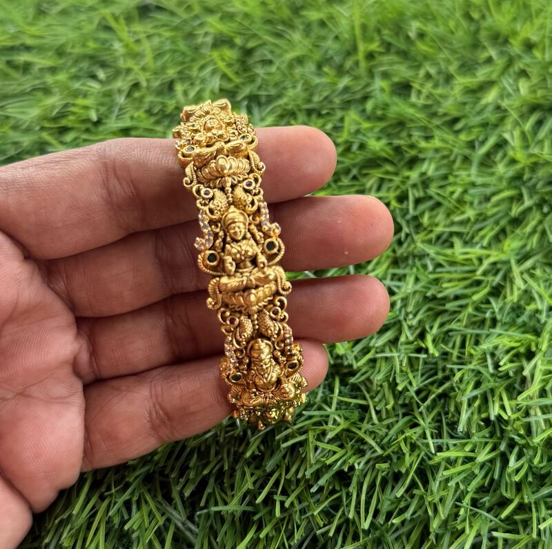 antique Lexmi bangle