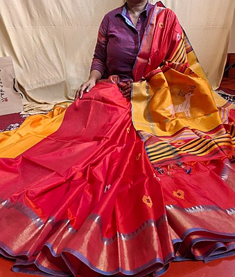 Color red orange dual tone kalashetra/kalakshetra saree Color red orange dual tone kalashetra/kalakshetra saree