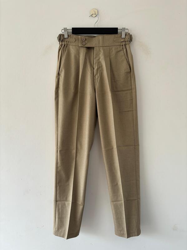 Sandal Gurkha pants
