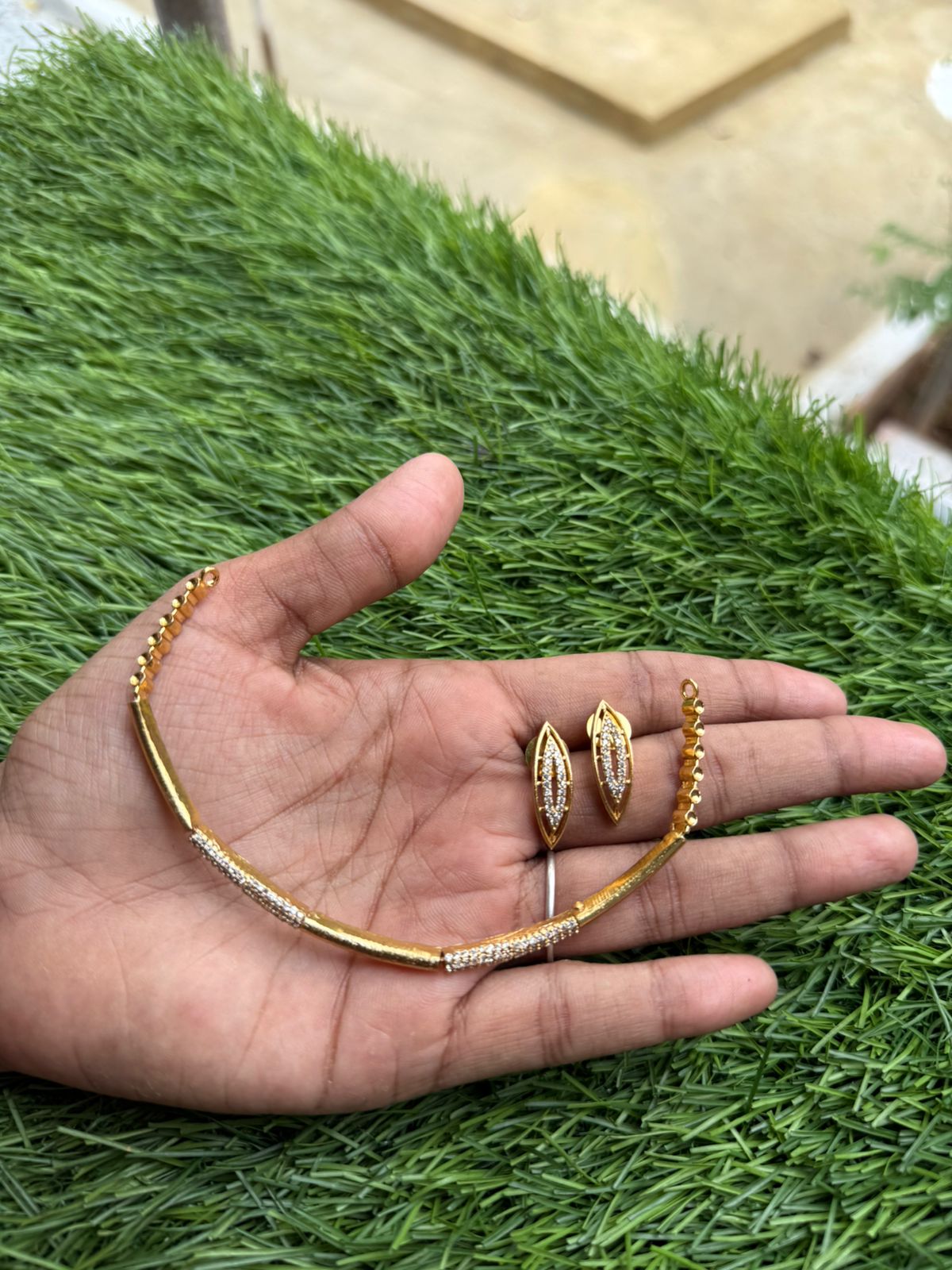 Fancu desigm with AD stone neckpiece