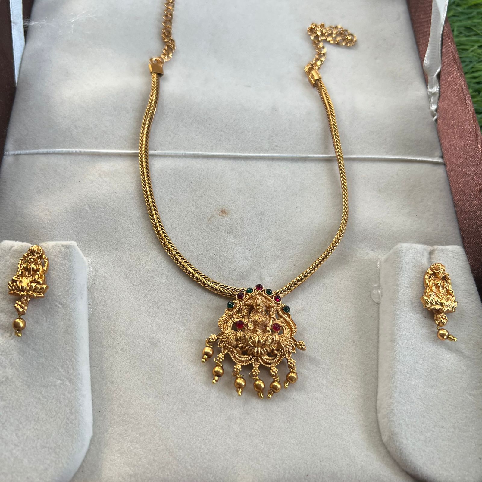 antic finished lakshmi design neck piece