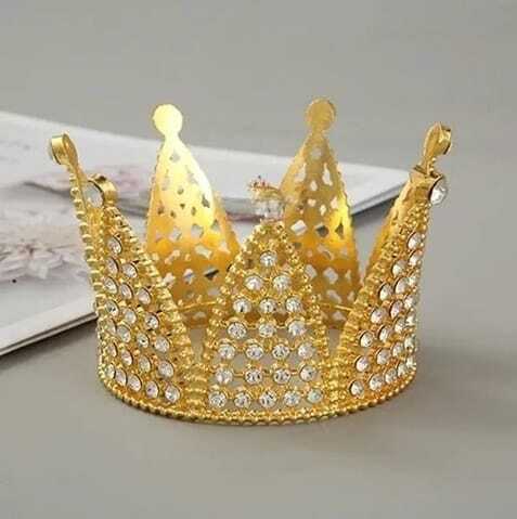 Plastic stone crown