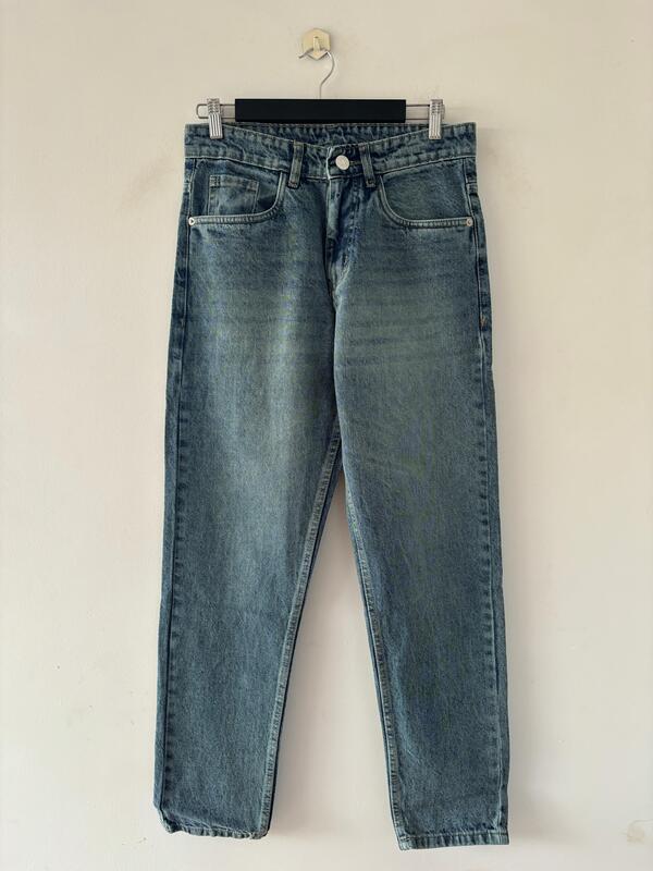 Slate blue faded momfit jean