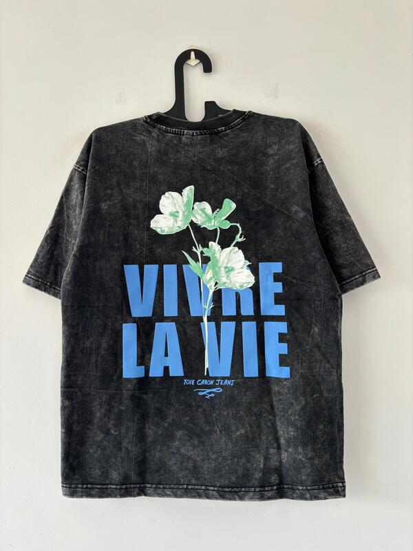 Vivre La Vie Floral Tee