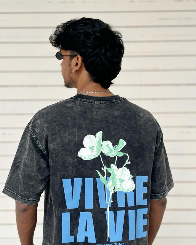 Vivre La Vie Floral Tee