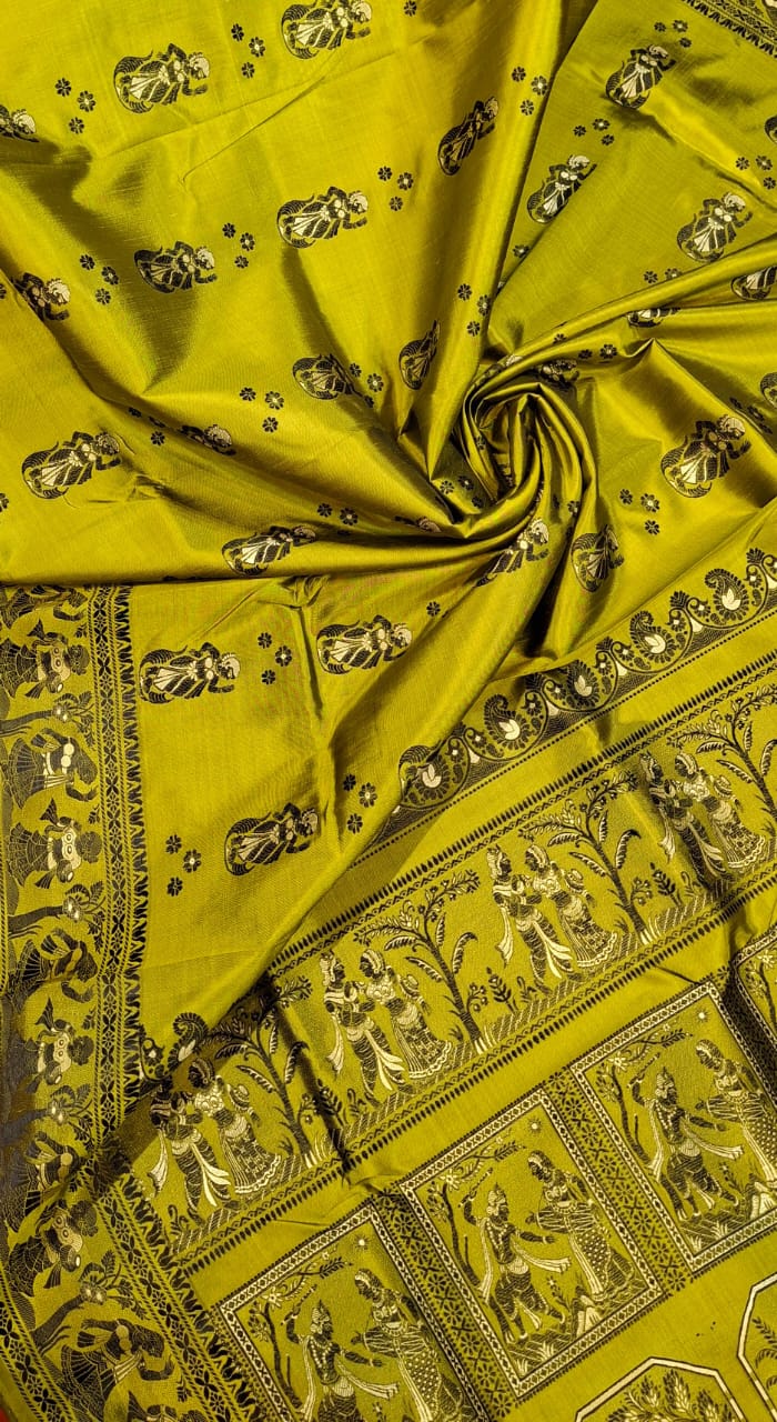 Figure motif Baluchari Color Olive Green