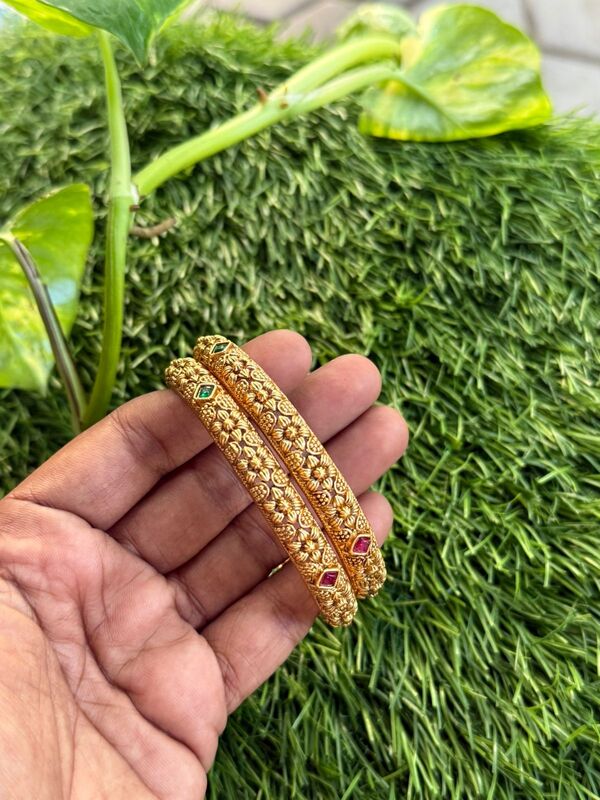 budget trendy bangles
