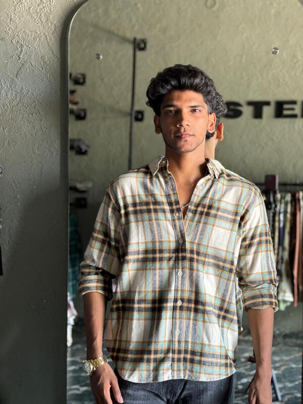 Beige & gold flannels