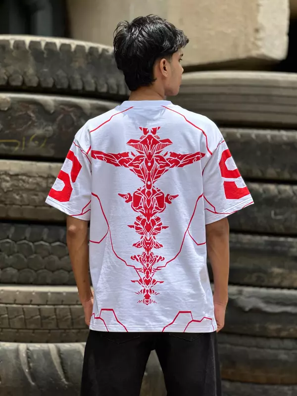 White spine oversized tee