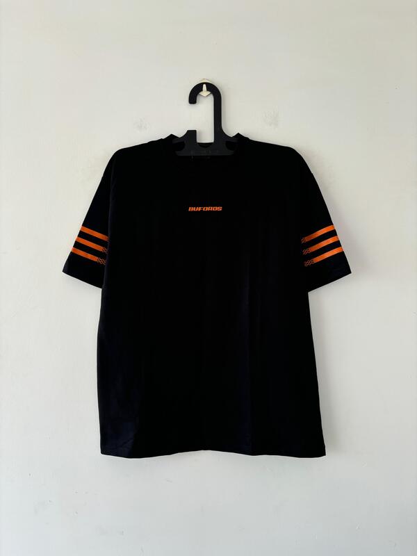 23 Black oversized tee