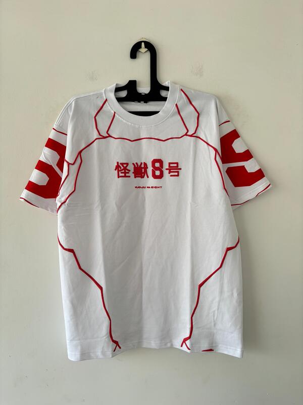 White spine oversized tee