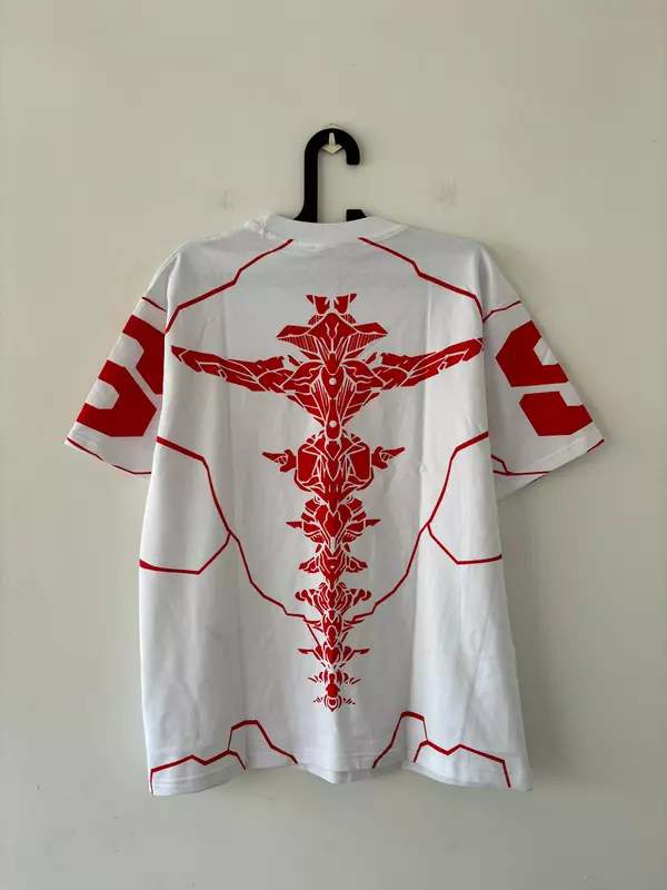 White spine oversized tee