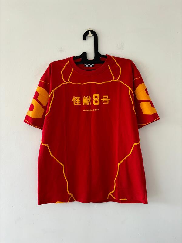 Red spine oversized tee