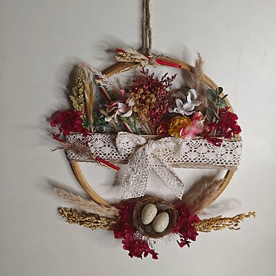 Dried flowers, and the cute bird's nest with eggs Wall Hanging