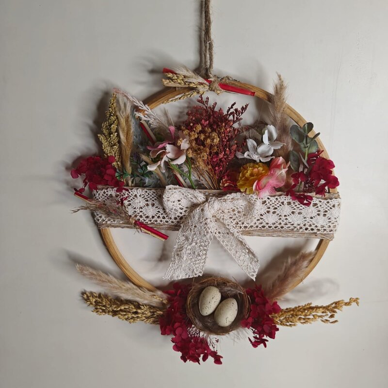 Dried flowers, and the cute bird's nest with eggs Wall Hanging