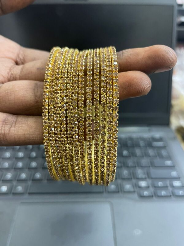 Border Bangle (JBAN133)