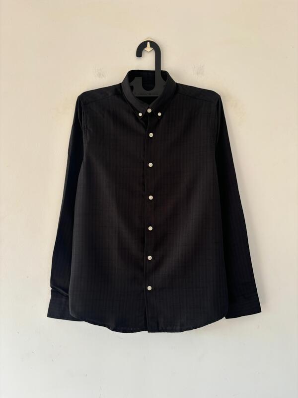 Onyx black textured shirt