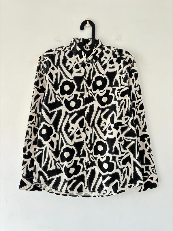 Monochrome printed shirt