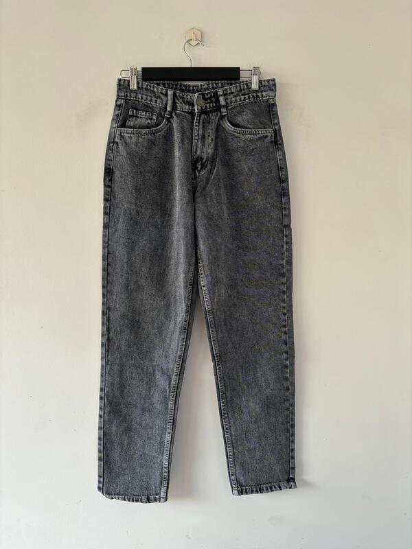 Graphite Fade Momfit jean