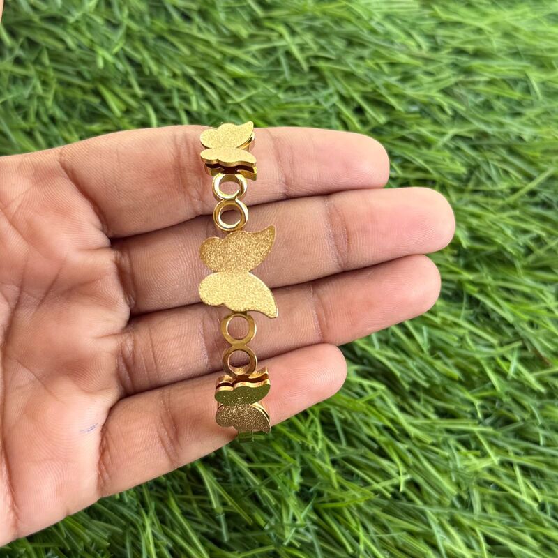 Unique flower rubi with white stone Bracelet