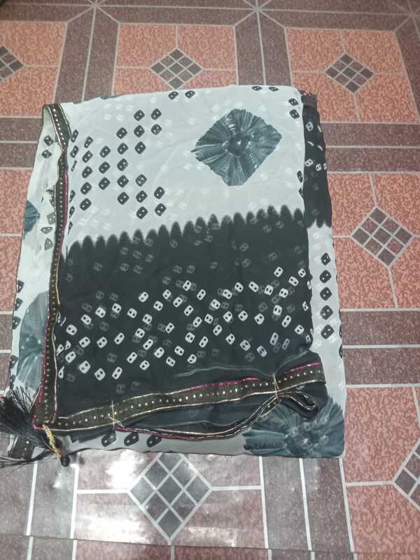 Georgette Saree Gray Colour With Buttas Pattern