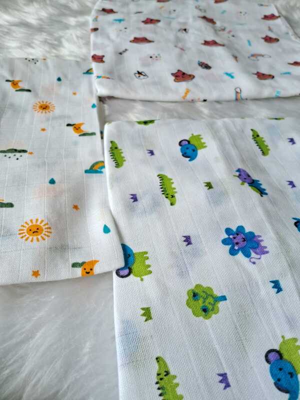 Muslin White bath towels