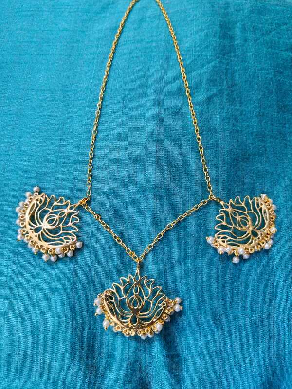 Necklace White Pearl