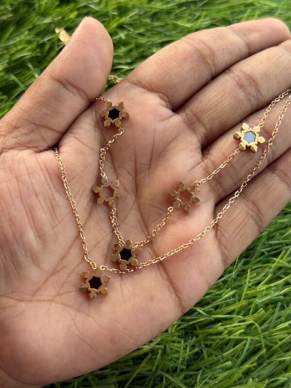 U-SHAPE LONG HARAM IN FLOWER DESIGN